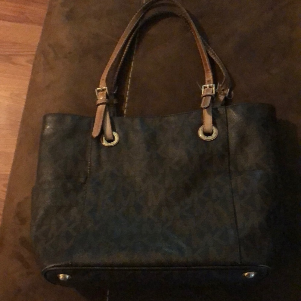 Micheal kors purse